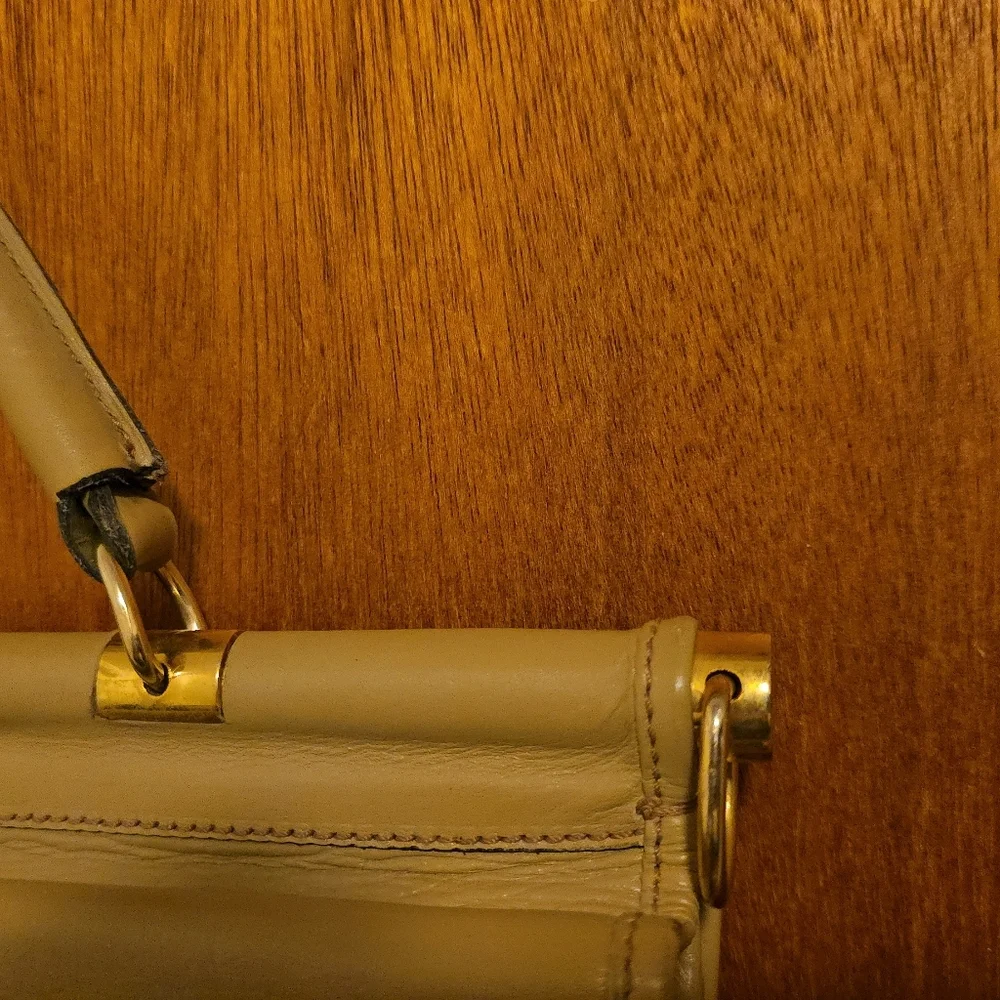 Vintage Gucci Tan Beige Leather Handbag